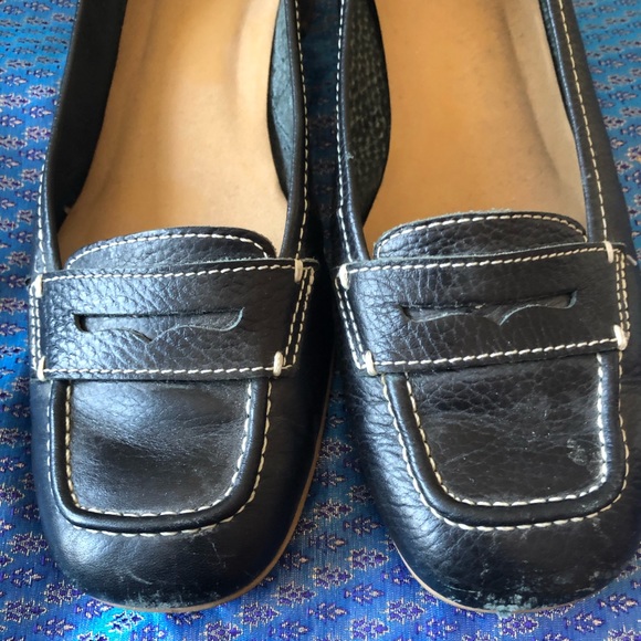 Franco Sarto black pebbled leather penny loafers with 1 1/2” block heel, size 10 - Picture 2 of 9